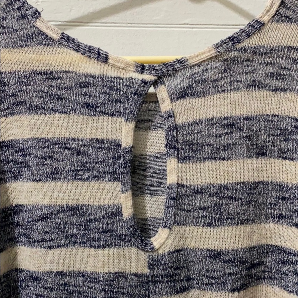 Shirt - Picture 4 of 4